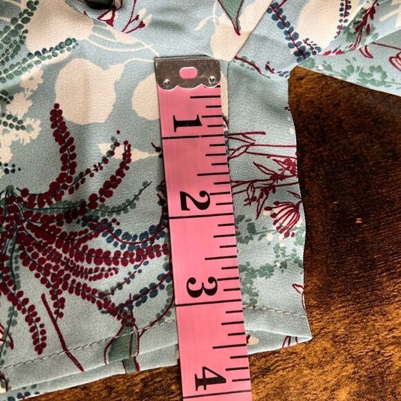 REVOLVE Krisa Lightweight Summer Shorts in Blue with Floral Print. Medium. NWT! - Picture 14 of 16